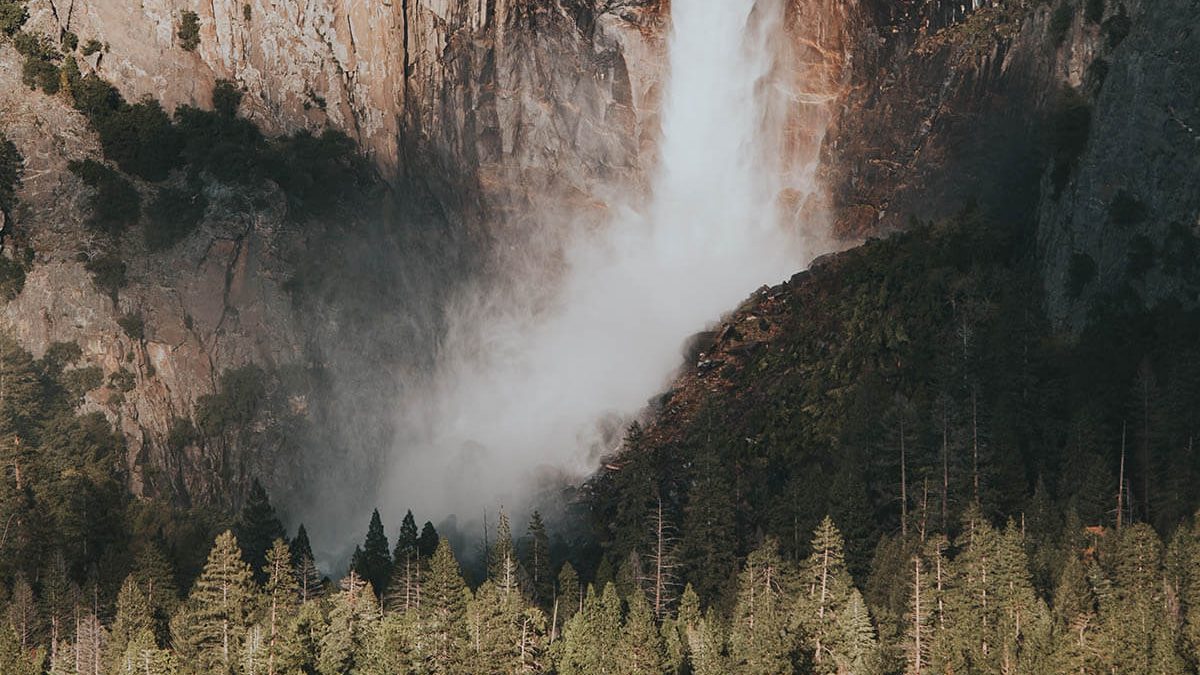 Conquering the Via Farinetta: An Unforgettable Via Ferrata Adventure in Switzerland